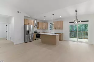 3388 E Croft Cir, Spartanburg, SC 29302 - Photo 7