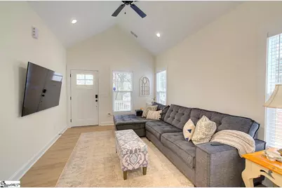 11 Baxter Street, Greenville, SC 29607 - Photo 5