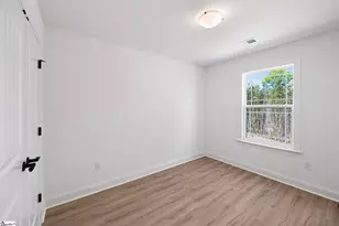 207 Wildwood Dr, Greer, SC 29651 - Photo 13