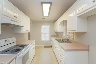 215 E Middlebury Ln, Aiken, SC 29803 - Photo 11