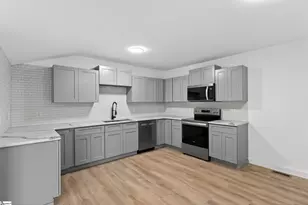 583 Berry Rd, Chesnee, SC 29316 - Photo 9