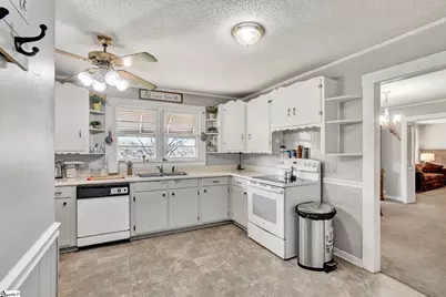 826 Pickens Drive, Liberty, SC 29657 - Photo 9