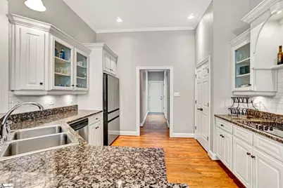 239 Horseshoe Drive, Spartanburg, SC 29306 - Photo 9