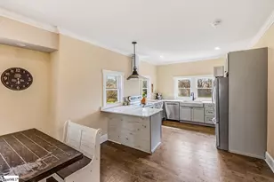 314 Depot St, Campobello, SC 29322 - Photo 13