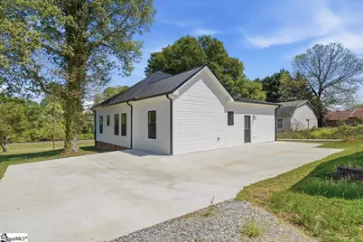 202 S Howard Avenue, Landrum, SC 29356 - Photo 27