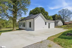 202 S Howard Ave, Landrum, SC 29356 - Photo 27