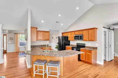 58 Jude Court, Taylors, SC 29651 - Photo 9