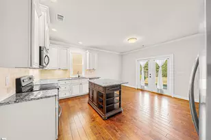 330 Belle Oaks Dr, Simpsonville, SC 29680 - Photo 15