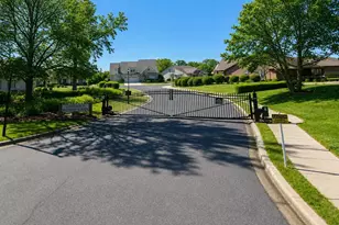 330 Belle Oaks Dr, Simpsonville, SC 29680 - Photo 5