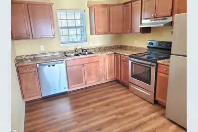 713 E Curtis Street #18, Simpsonville, SC 29681 - Photo 3