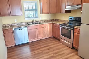 713 E Curtis St, Simpsonville, SC 29681 - Photo 3