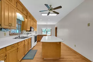 304 Dixon St, Clinton, SC 29325 - Photo 13