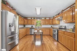 310 Holly Springs Rd, Inman, SC 29349 - Photo 9