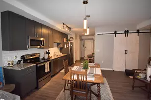 100 E Washington St, Greenville, SC 29601 - Photo 5