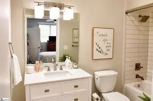100 E Washington St, Greenville, SC 29601 - Photo 17