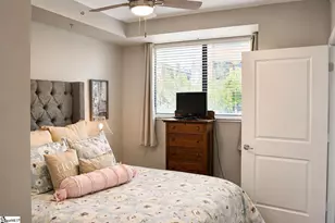 100 E Washington St, Greenville, SC 29601 - Photo 15