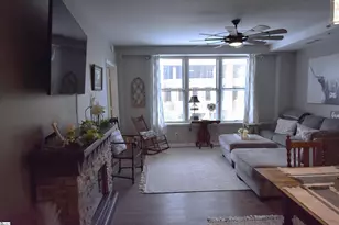 100 E Washington St, Greenville, SC 29601 - Photo 11