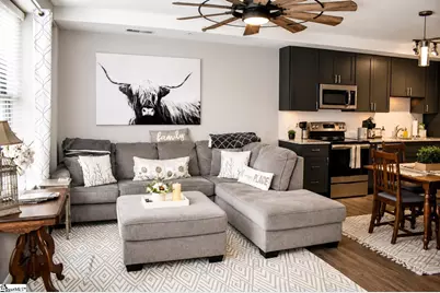 100 E Washington Street #Apt 32, Greenville, SC 29601 - Photo 9