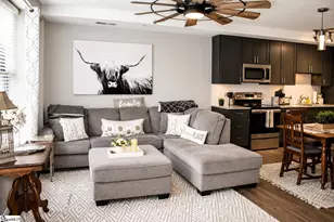 100 E Washington St, Greenville, SC 29601 - Photo 9