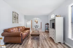 26 Owens Rd, Taylors, SC 29687 - Photo 5