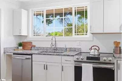 19 Jamison Street, Greenville, SC 29611 - Photo 9