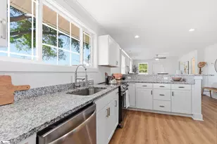 19 Jamison St, Greenville, SC 29611 - Photo 3