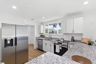 19 Jamison St, Greenville, SC 29611 - Photo 7