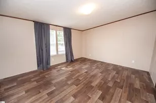 506 W Manning St, Chesnee, SC 29323 - Photo 15