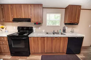 506 W Manning St, Chesnee, SC 29323 - Photo 11