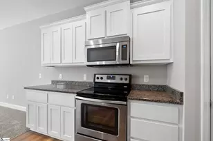 118 Village Ct, Greer, SC 29651 - Photo 9