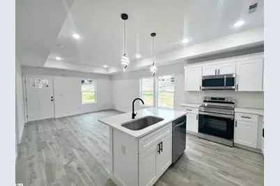 285/287 Scenic Avenue, Campobello, SC 29322 - Photo 9