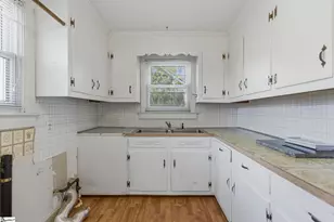 305 E Faris Rd, Greenville, SC 29605 - Photo 5