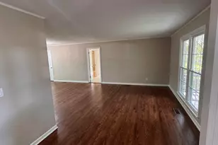 385 Wall St, Campobello, SC 29322 - Photo 15