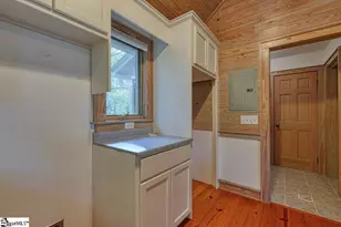 1810 Skunk Hollow Rd, Campobello, SC 29322 - Photo 9