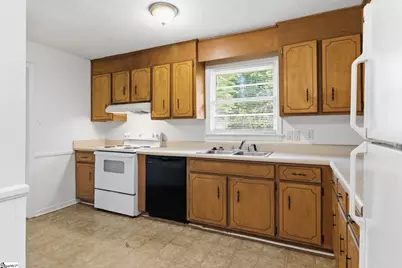 572 Wildwood Drive, Spartanburg, SC 29306 - Photo 15