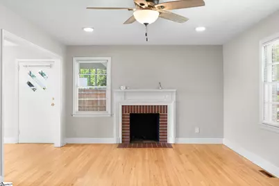 607 W Farley Avenue, Laurens, SC 29360 - Photo 7