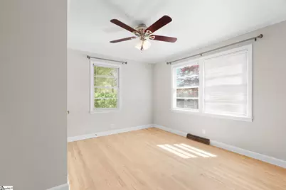 607 W Farley Avenue, Laurens, SC 29360 - Photo 27