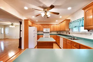 125 Fleetwood Dr, Liberty, SC 29657 - Photo 11