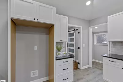 9 Brooks Avenue, Greenville, SC 29617 - Photo 15