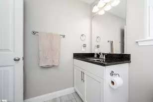139 N Lakeview Dr, Duncan, SC 29334 - Photo 33