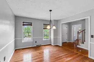106 Ryan St, Taylors, SC 29687 - Photo 9