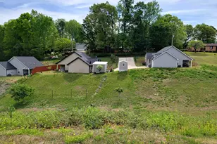 25 Pamela Dr, Greenville, SC 29611 - Photo 19