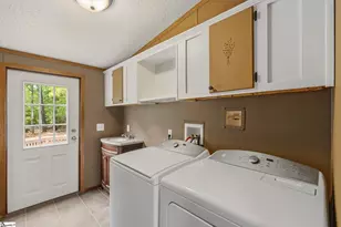 207 Elijah Simmons Rd, Woodruff, SC 29388 - Photo 27