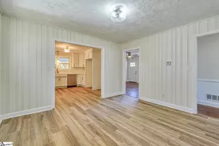132 Walden Cir, Spartanburg, SC 29301 - Photo 11