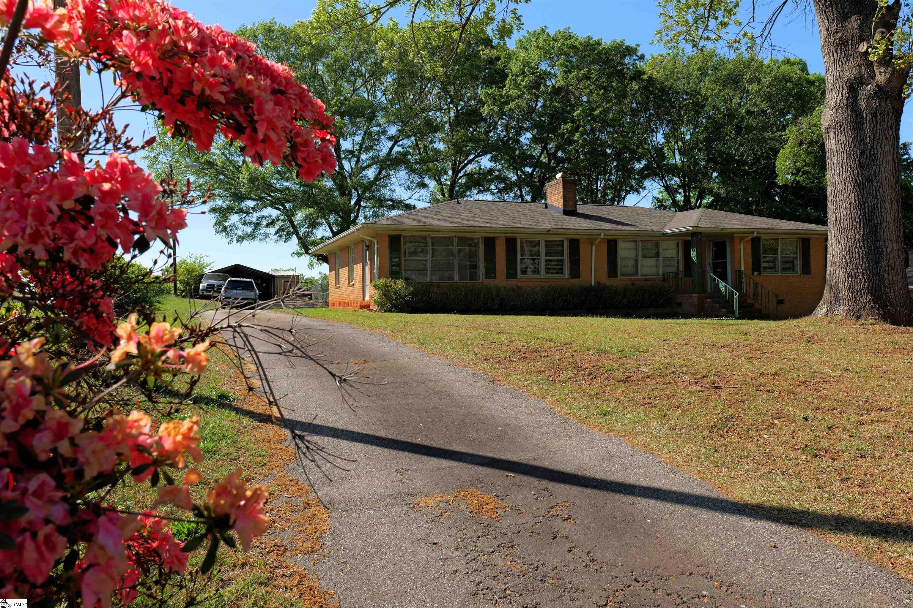 303 Inman Rd, Lyman, SC 29365 - MLS 1588550 - Coldwell Banker