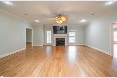 323 Waters Road, Taylors, SC 29687 - Photo 11