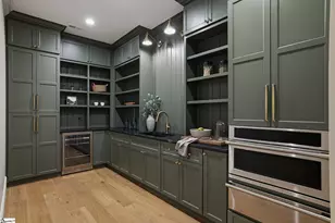 101 Sherwood St, Greenville, SC 29601 - Photo 11