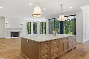 101 Sherwood St, Greenville, SC 29601 - Photo 7