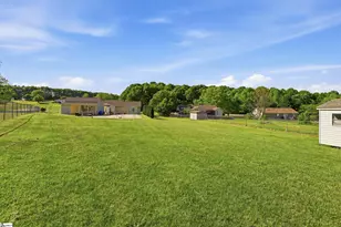 290 Dickson Rd, Campobello, SC 29322 - Photo 21