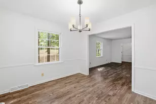 122 Bellview Dr, Taylors, SC 29687 - Photo 9